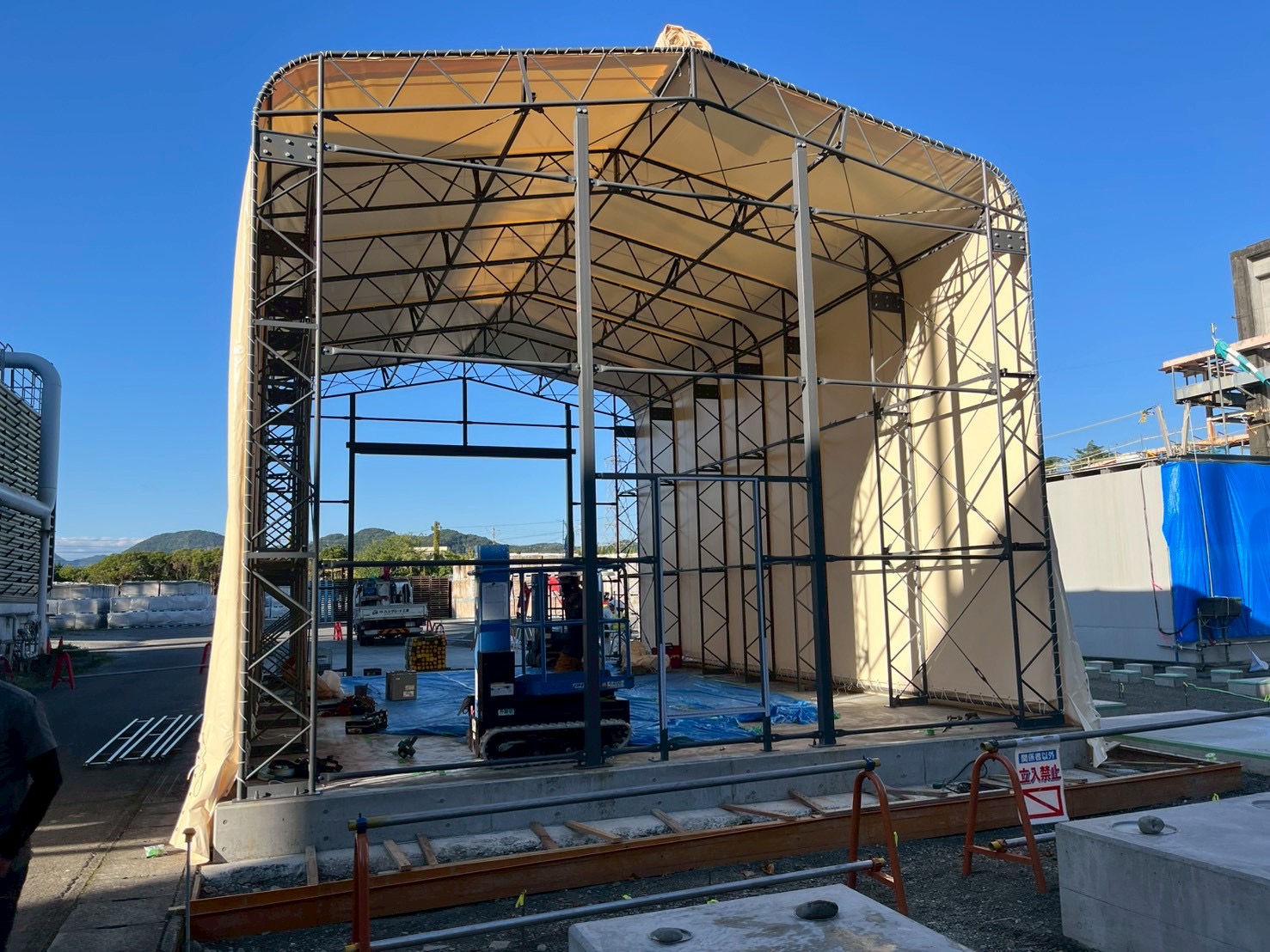 テント倉庫の施工事例の写真