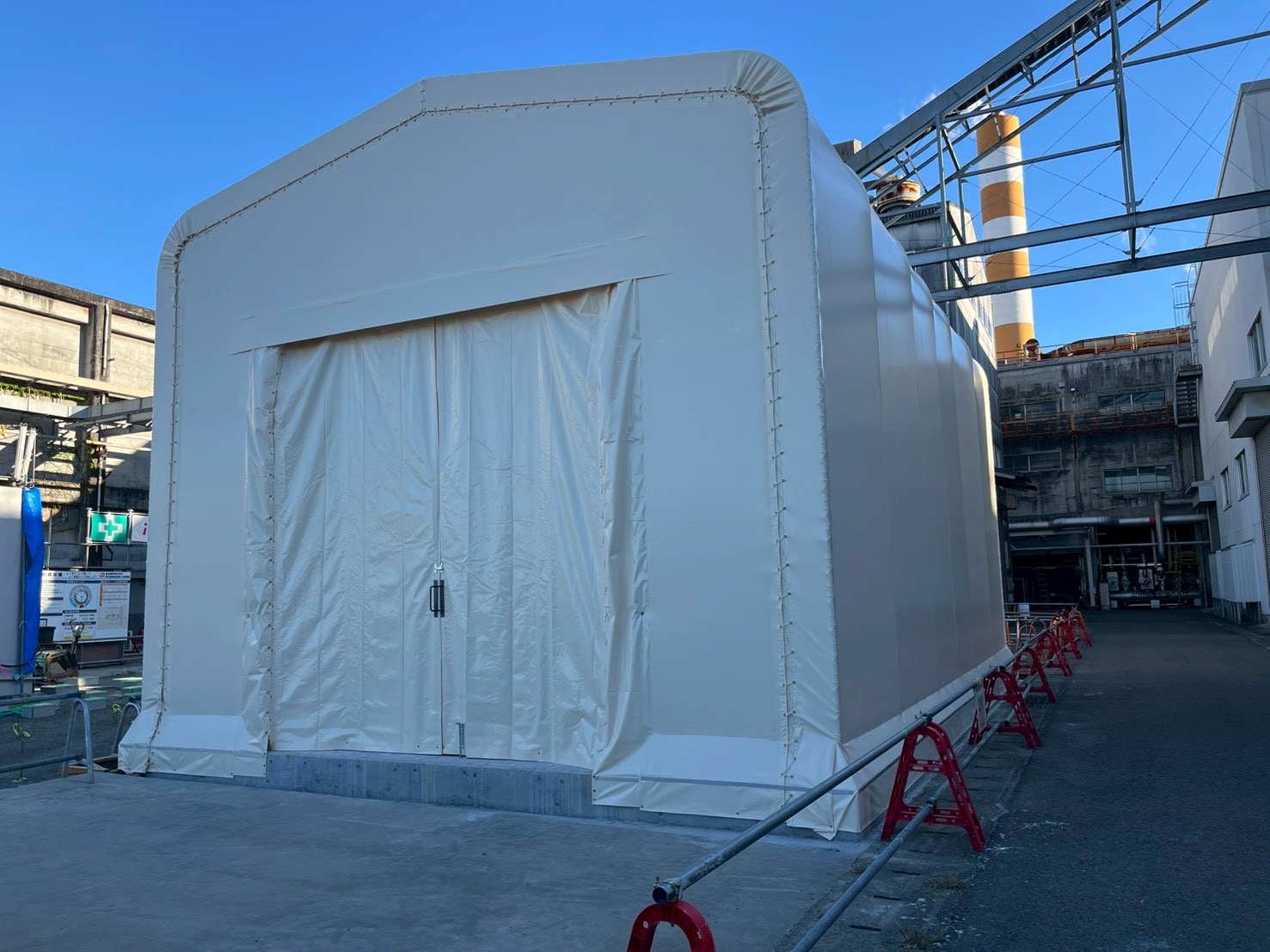 テント倉庫の施工事例の写真