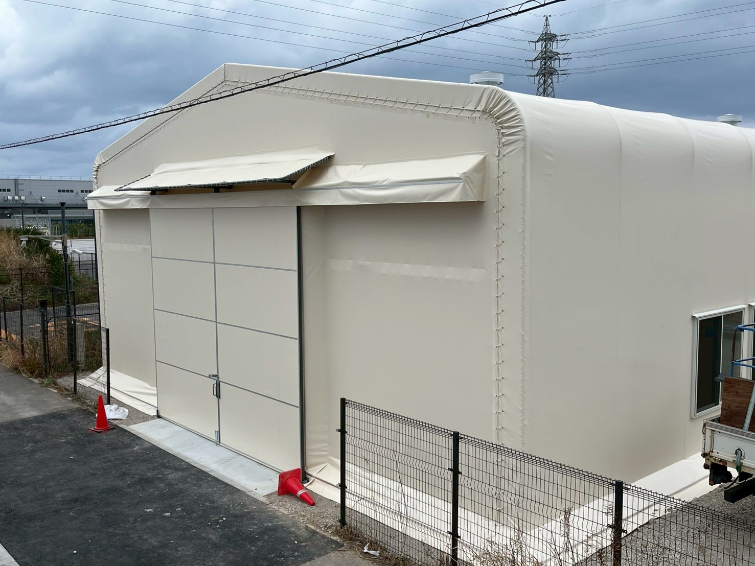テント倉庫の施工事例の写真